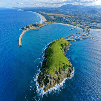 Last minute flight to Coffs Harbour