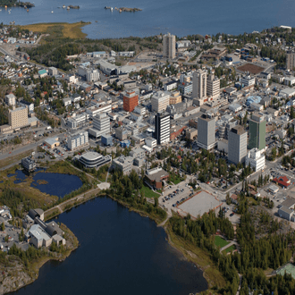 Yellowknife के लिए अंतिम मिनट की उड़ान