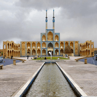 Voo de última hora para Yazd