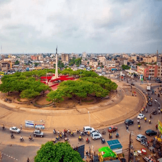 Last-Minute-Flug nach Benin Stadt