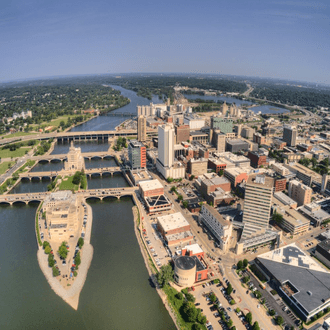 Cedar Rapids के लिए अंतिम मिनट की उड़ान