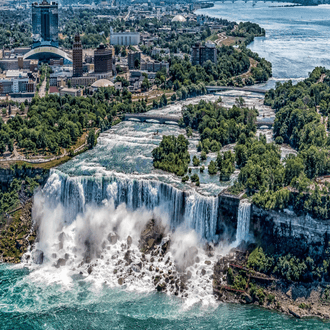 Ontario के लिए अंतिम मिनट की उड़ान